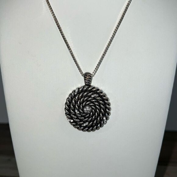 Spiral Disk Pendant With Rhinestone Center On Box Chain Classic Rope Silver Tone - Picture 1 of 7